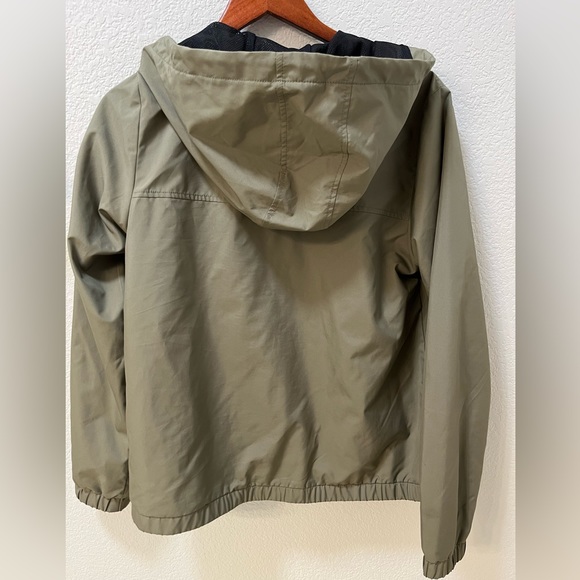 Green Windbreaker - Picture 4 of 4